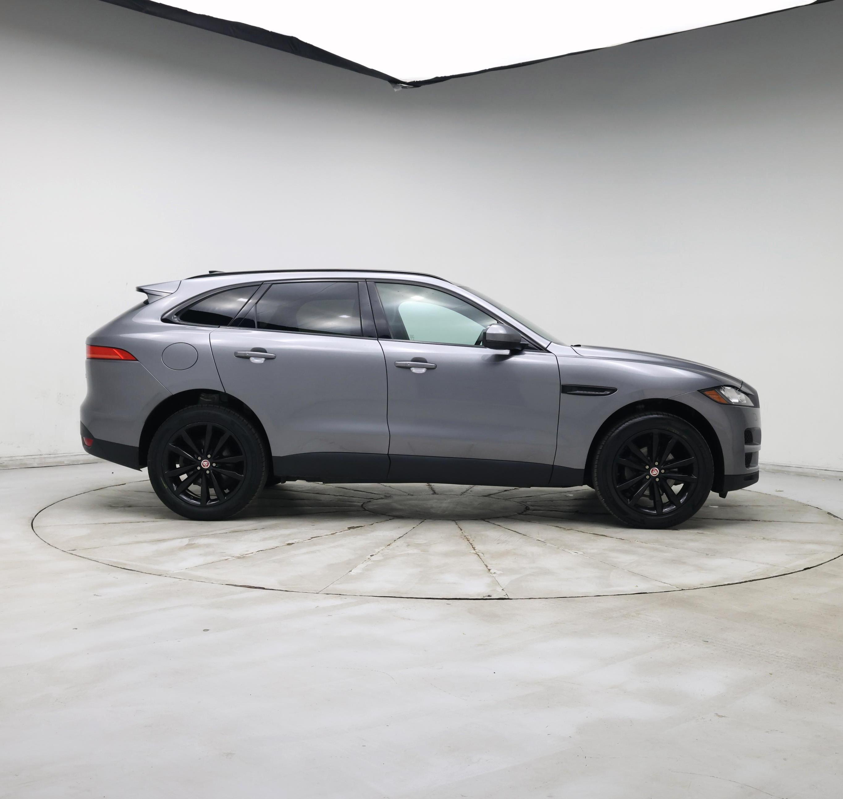 Thumbnail: 2020 Jaguar F-Pace - 7
