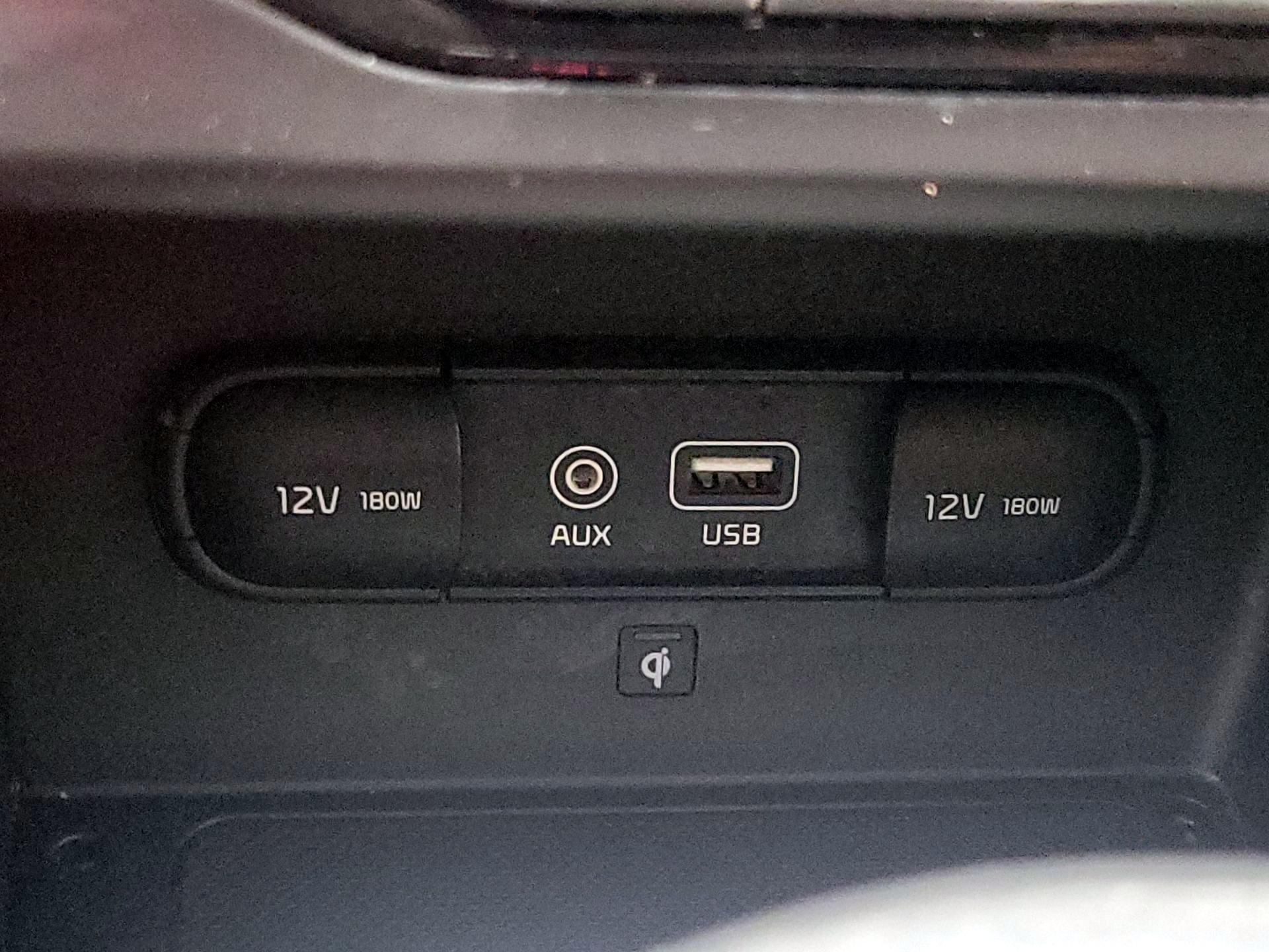 Thumbnail: 2017 Kia Niro - 19