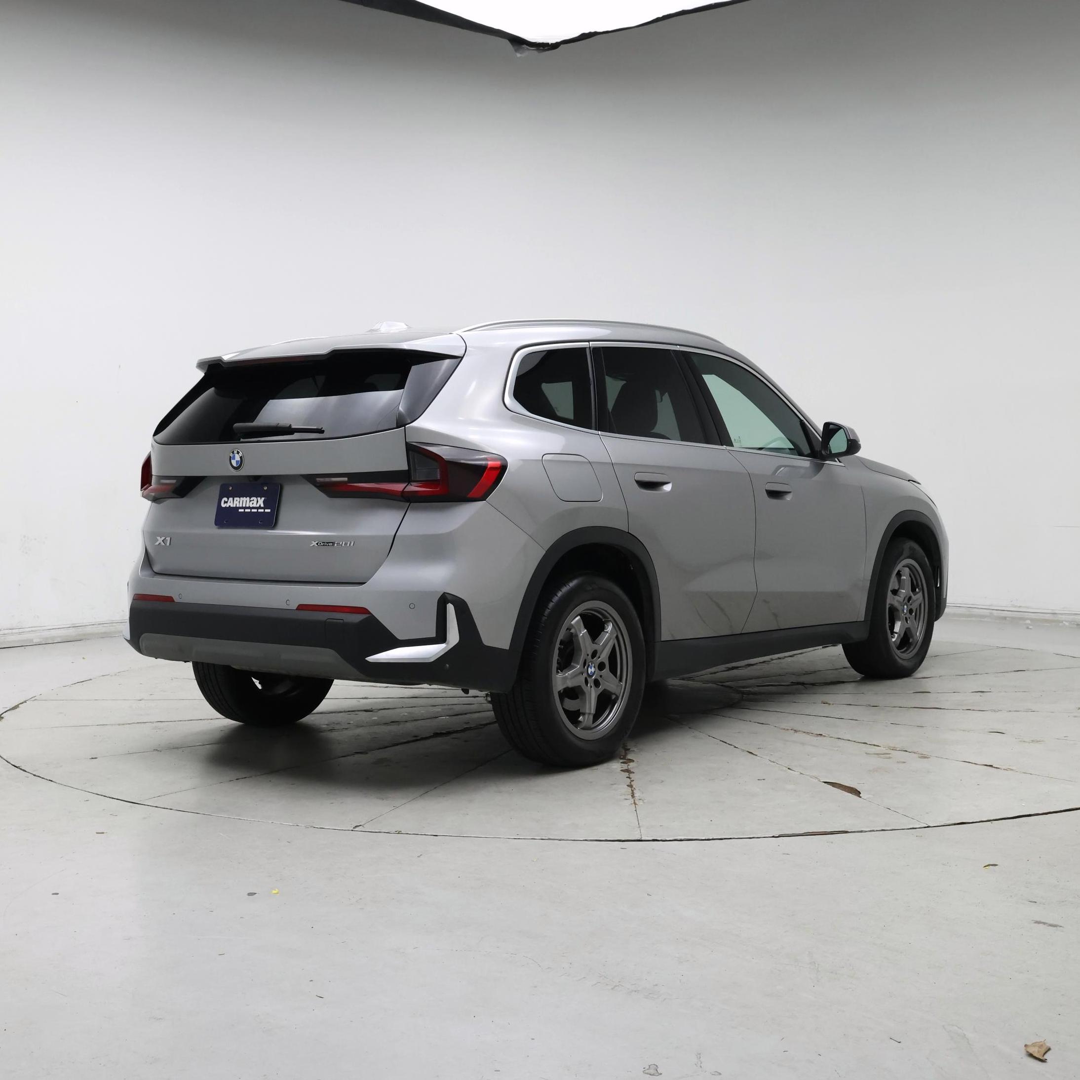 Thumbnail: 2023 BMW X1 - 8