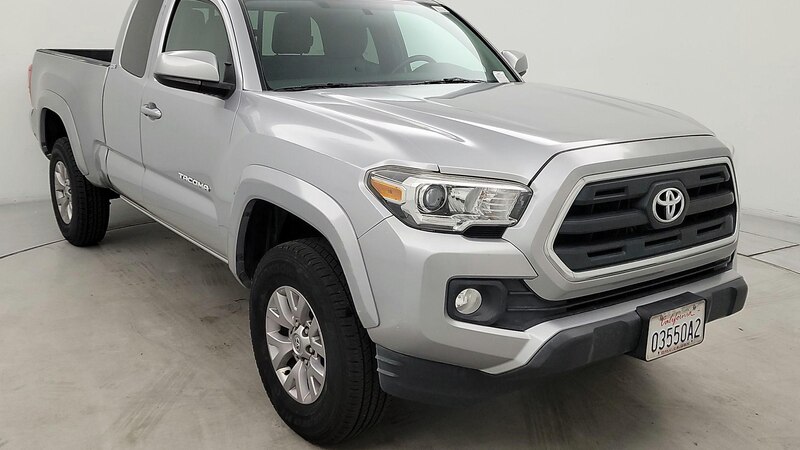 2016 Toyota Tacoma SR5 Hero Image