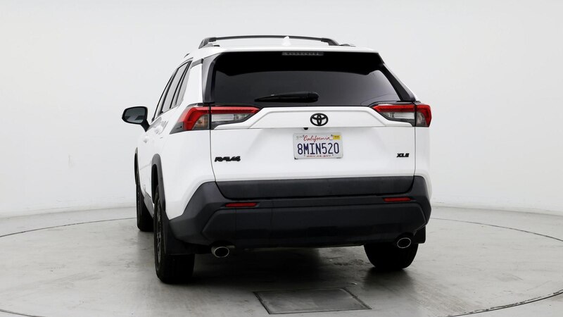 2019 Toyota RAV4 XLE 6