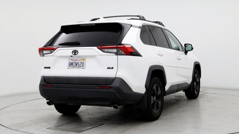 2019 Toyota RAV4 XLE 8