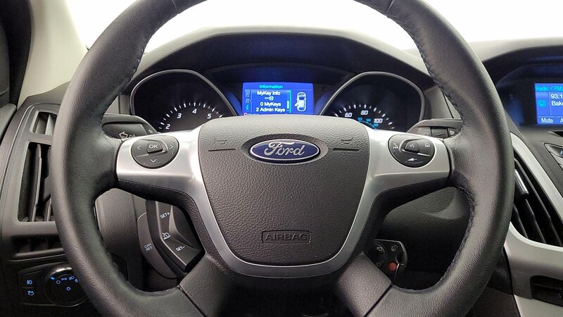 2014 Ford Focus SE 10