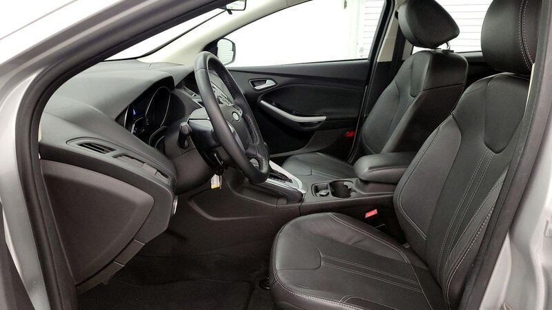 2014 Ford Focus SE 11