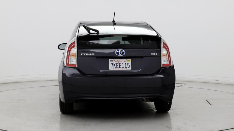 2015 Toyota Prius Two 6