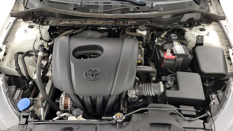 2019 Toyota Yaris L 18