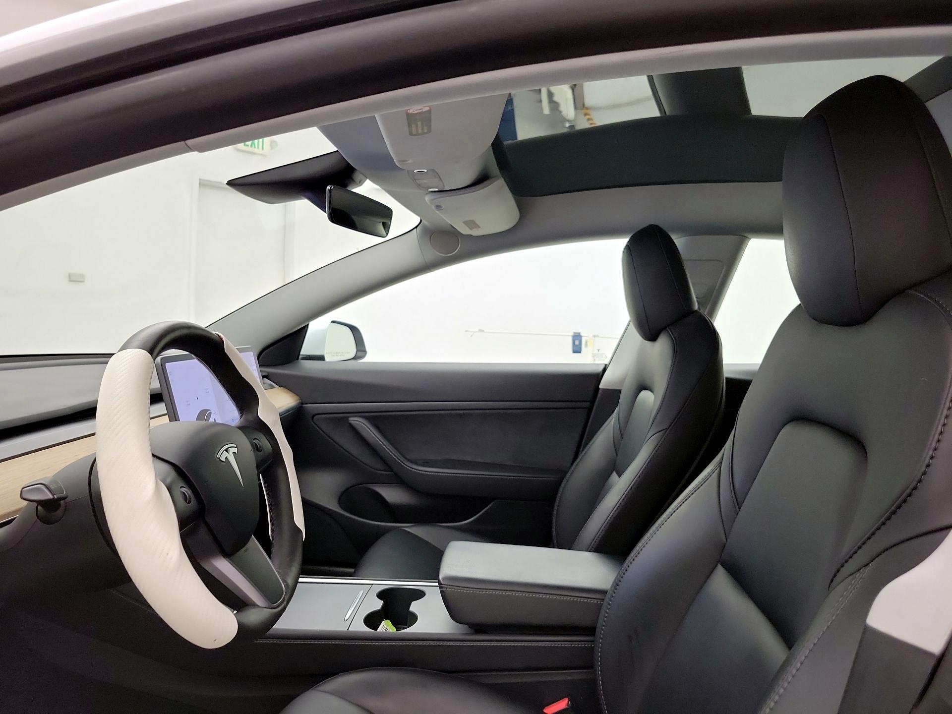 Thumbnail: 2021 Tesla Model 3 - 19