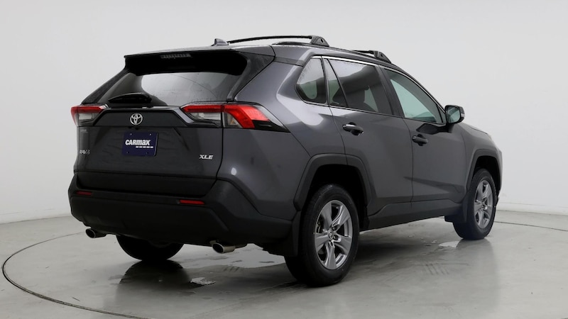 2022 Toyota RAV4 XLE 8