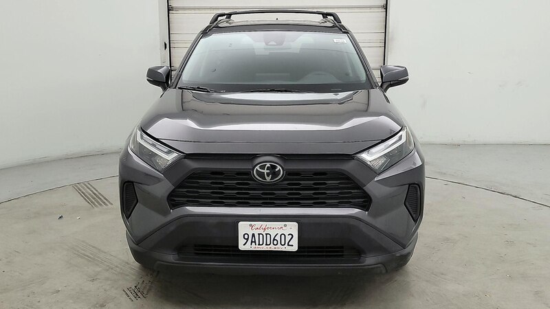 2022 Toyota RAV4 XLE 2