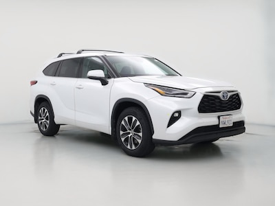 2022 Toyota Highlander XLE -
                Canoga Park, CA