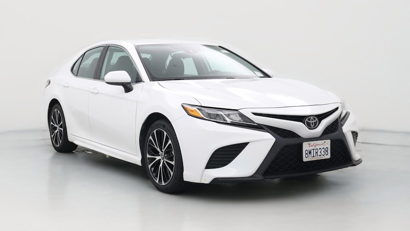 2019 Toyota Camry SE Hero Image