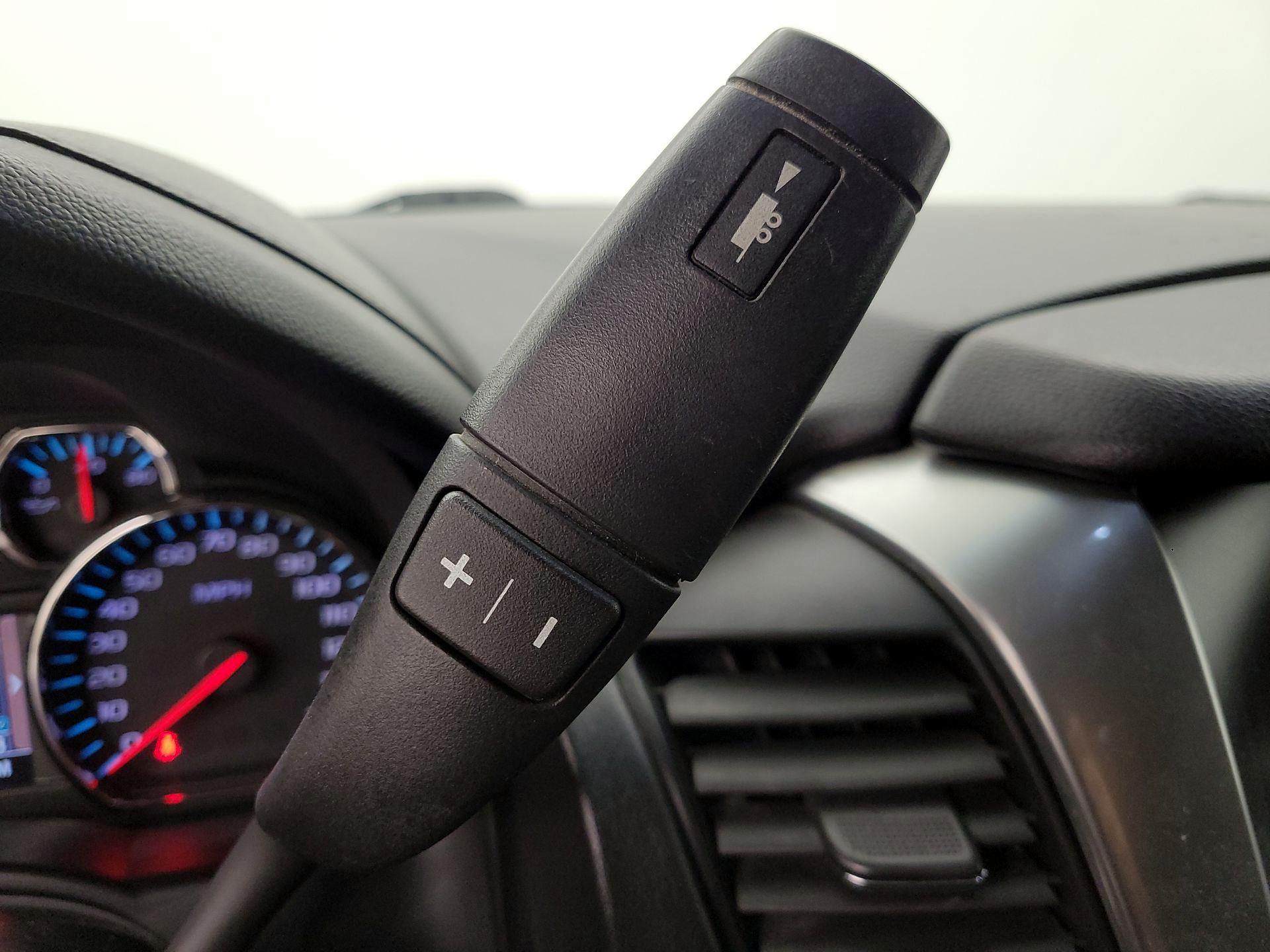 Thumbnail: 2015 Chevrolet Tahoe - 17