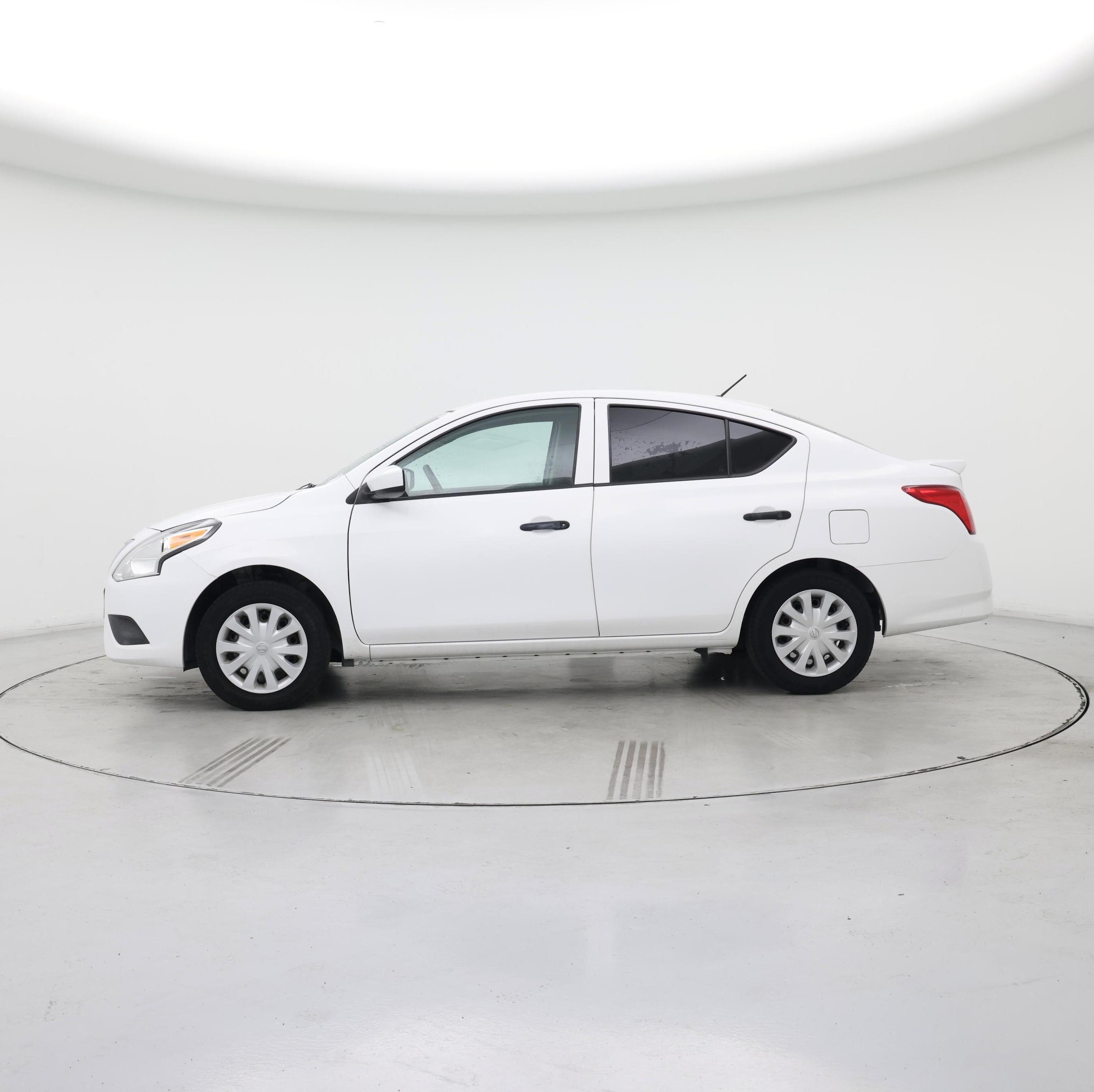 Thumbnail: 2019 Nissan Versa - 3