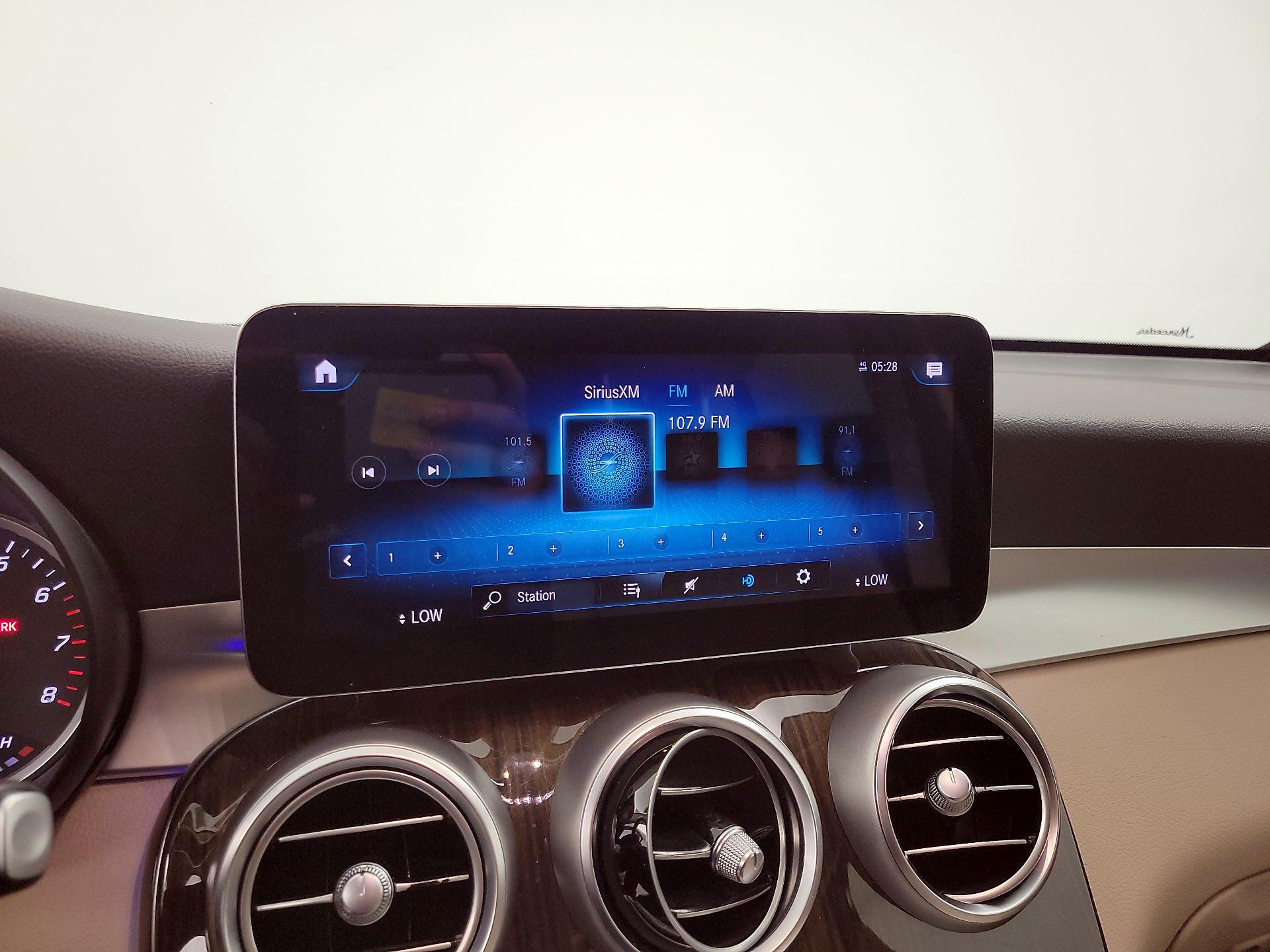 Thumbnail: 2020 Mercedes-Benz GLC - 15