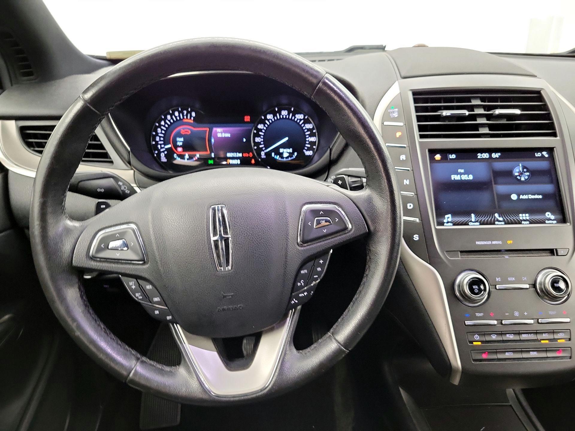 Thumbnail: 2016 Lincoln MKC - 10