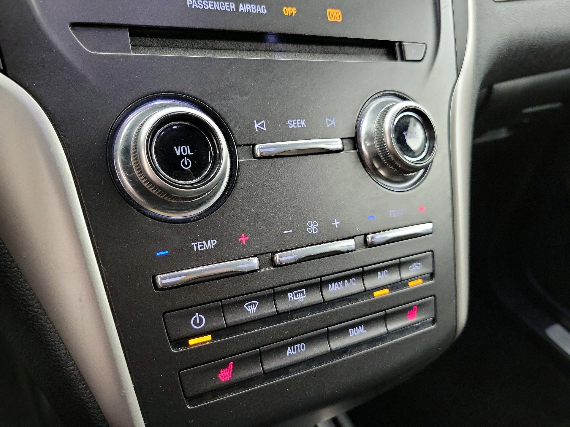 Thumbnail: 2016 Lincoln MKC - 16