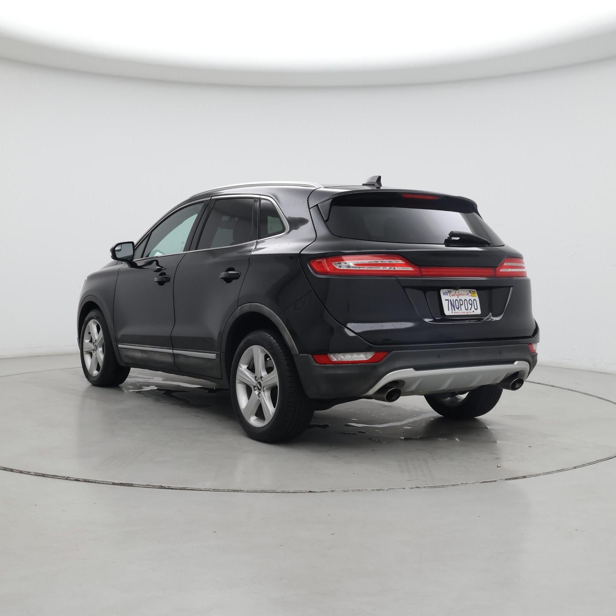 Thumbnail: 2016 Lincoln MKC - 2
