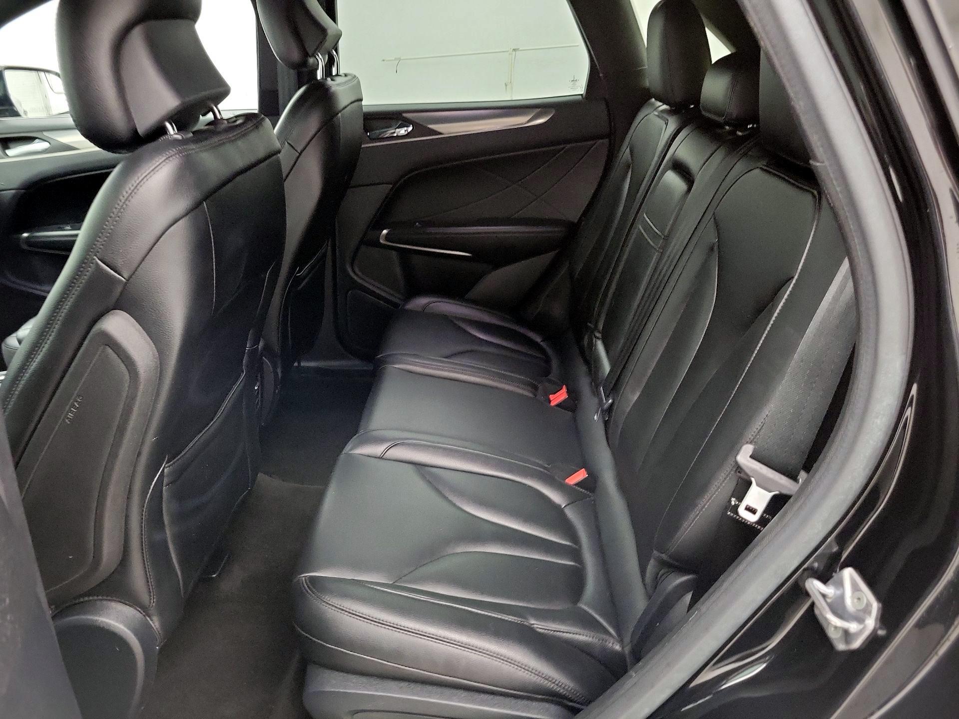 Thumbnail: 2016 Lincoln MKC - 19