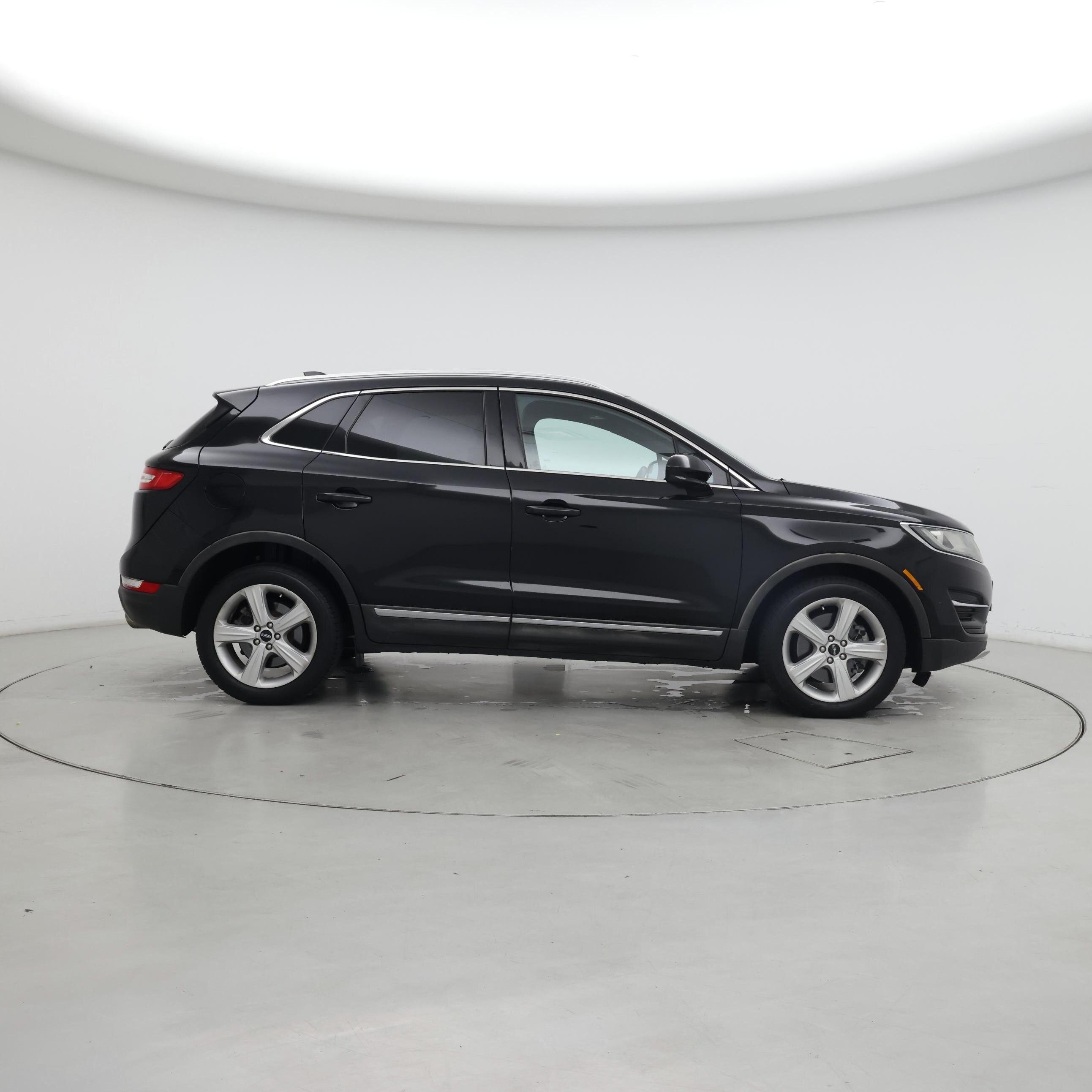 Thumbnail: 2016 Lincoln MKC - 7