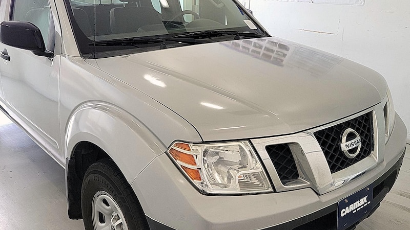2017 Nissan Frontier S Hero Image