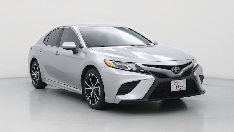 2018 Toyota Camry SE Hero Image