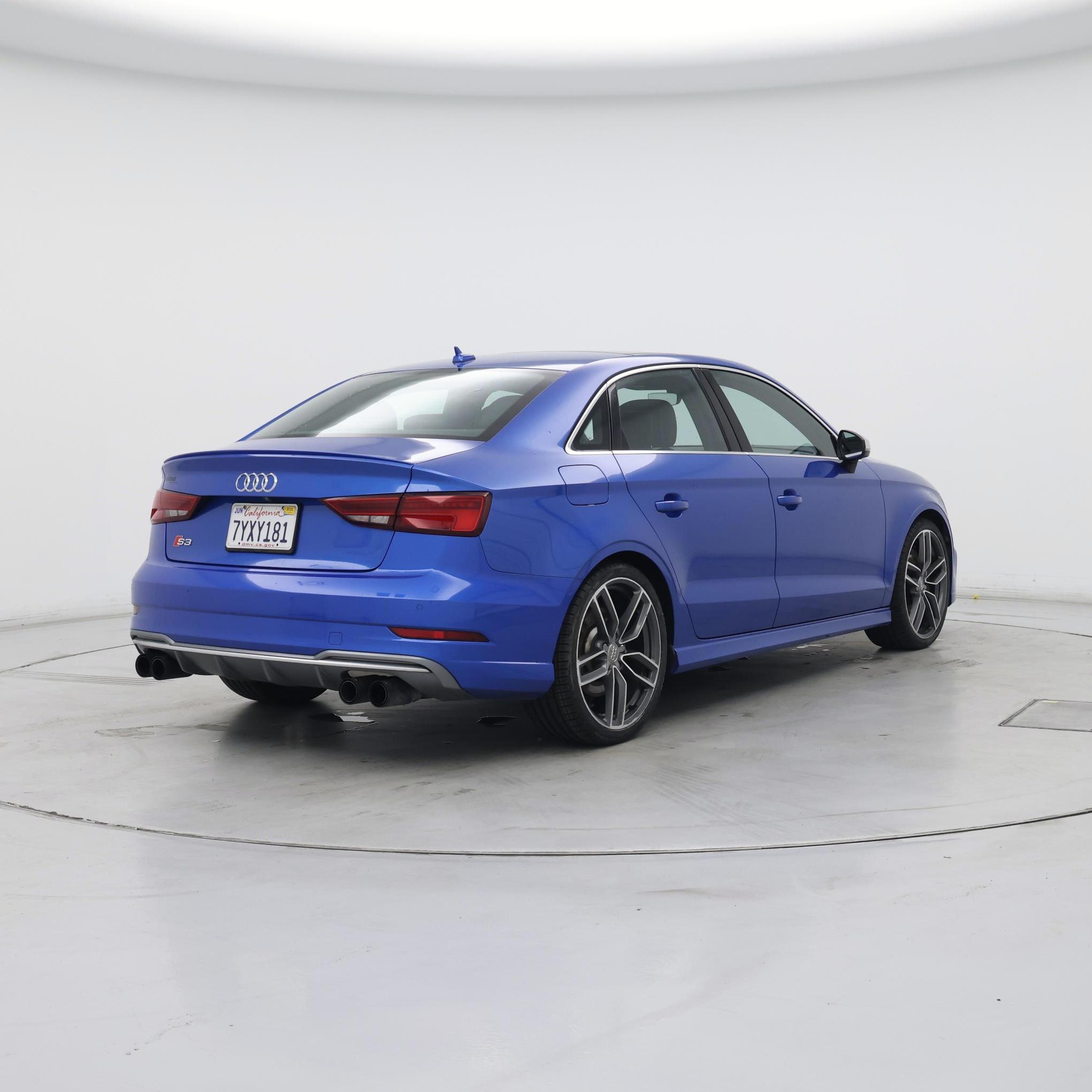 Thumbnail: 2017 Audi S3 - 8