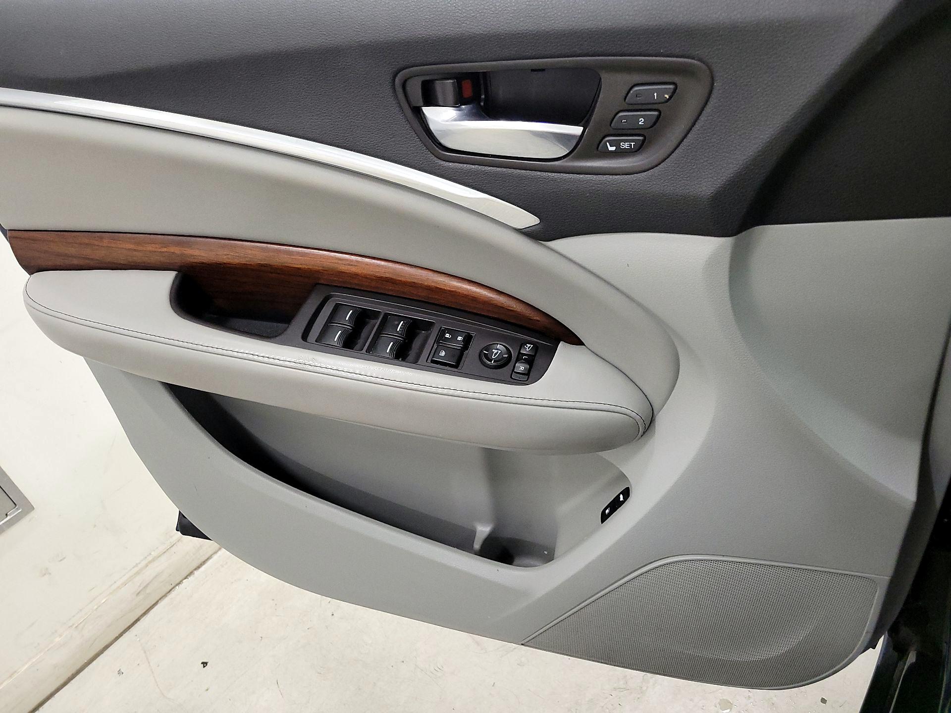 Thumbnail: 2018 Acura MDX - 12