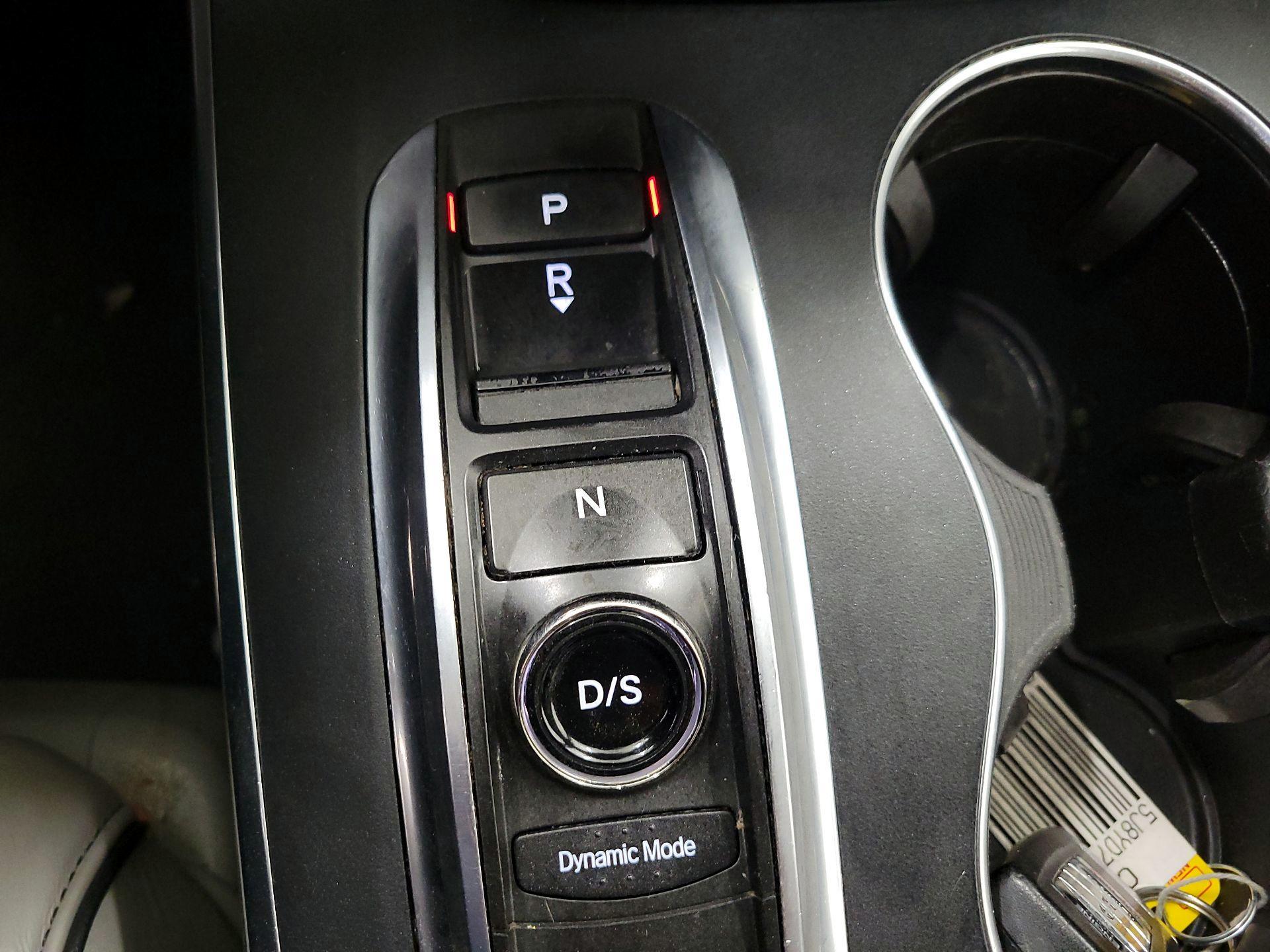 Thumbnail: 2018 Acura MDX - 18