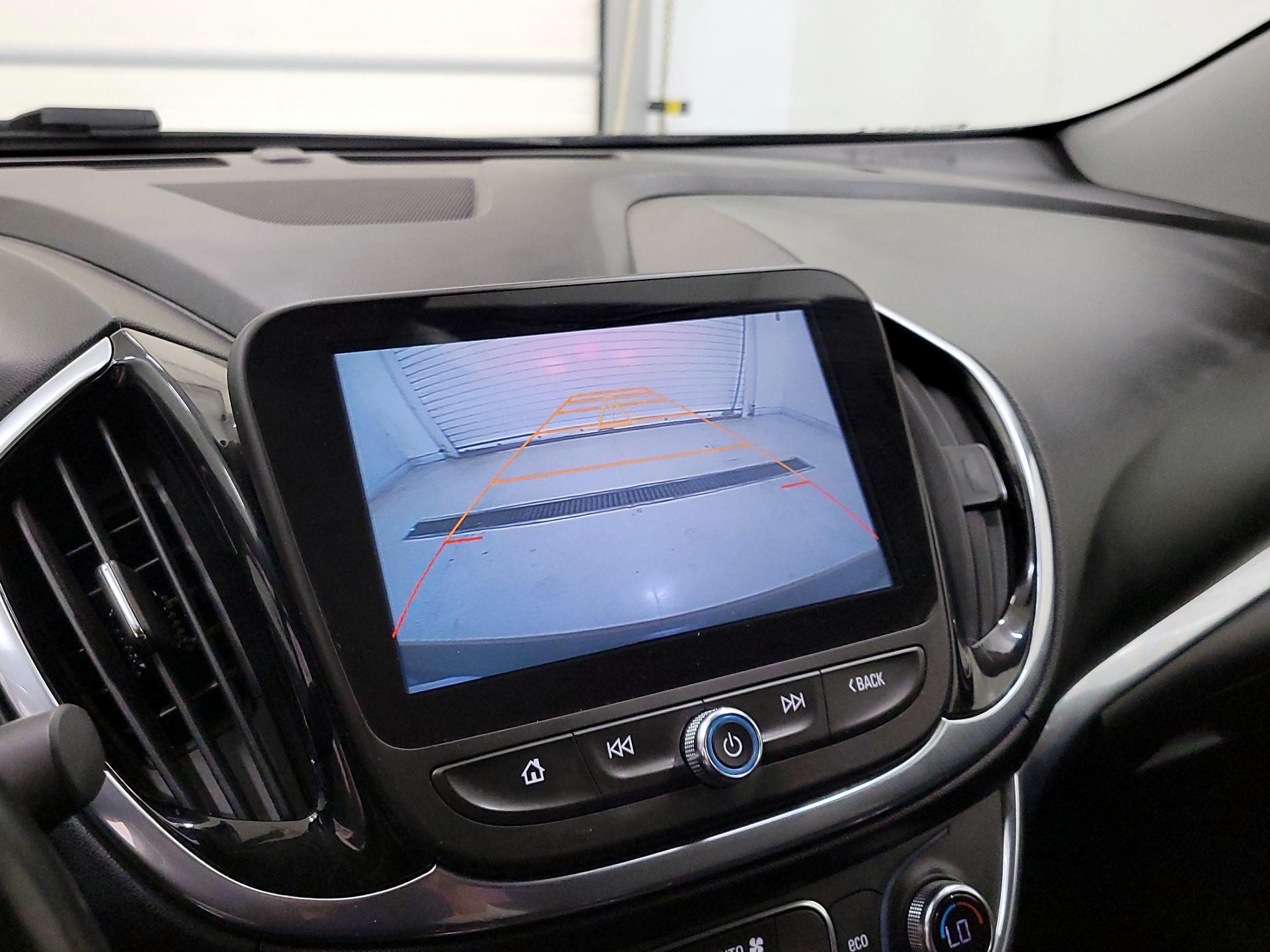 Thumbnail: 2017 Chevrolet Volt - 14
