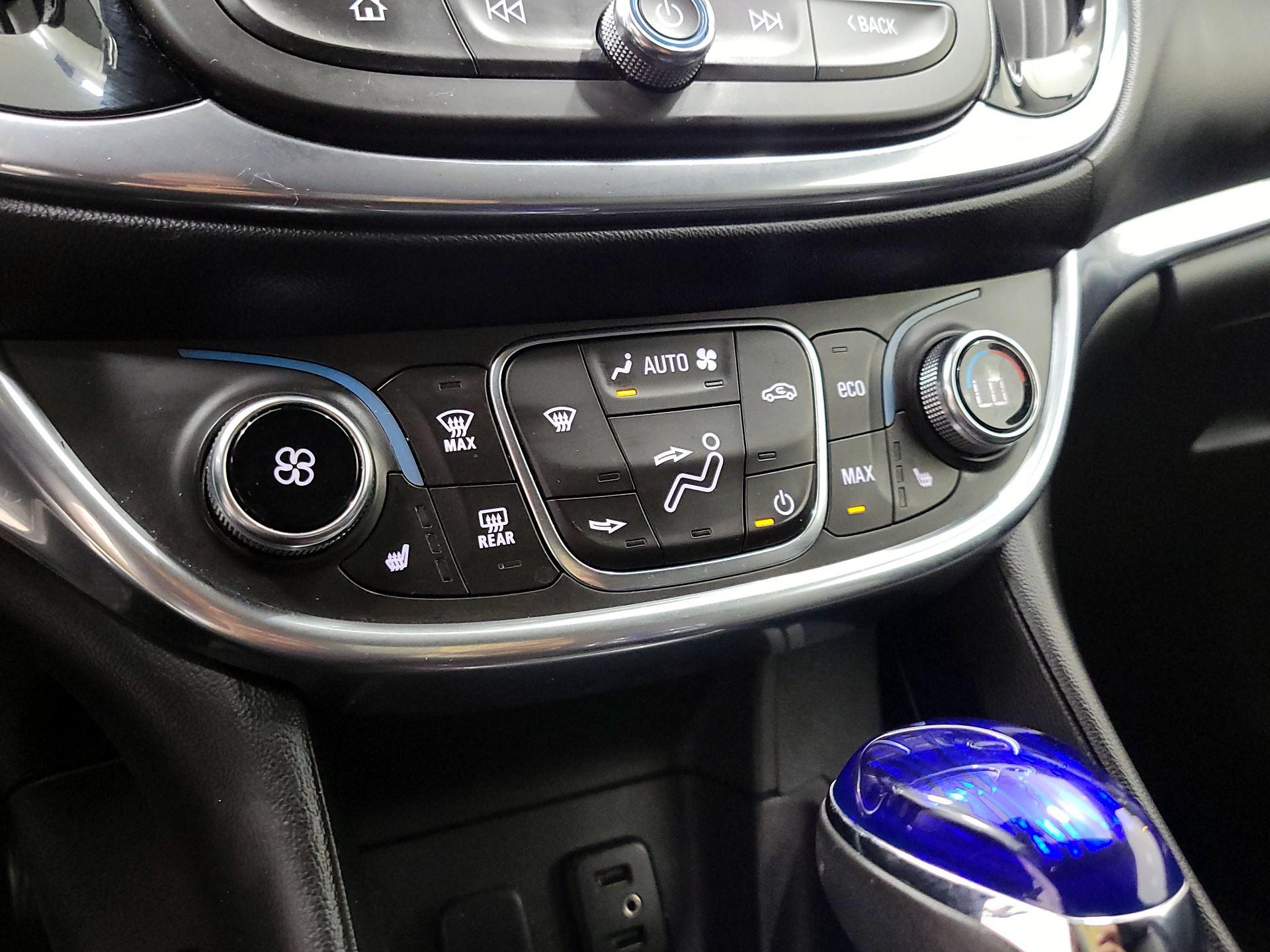 Thumbnail: 2017 Chevrolet Volt - 16