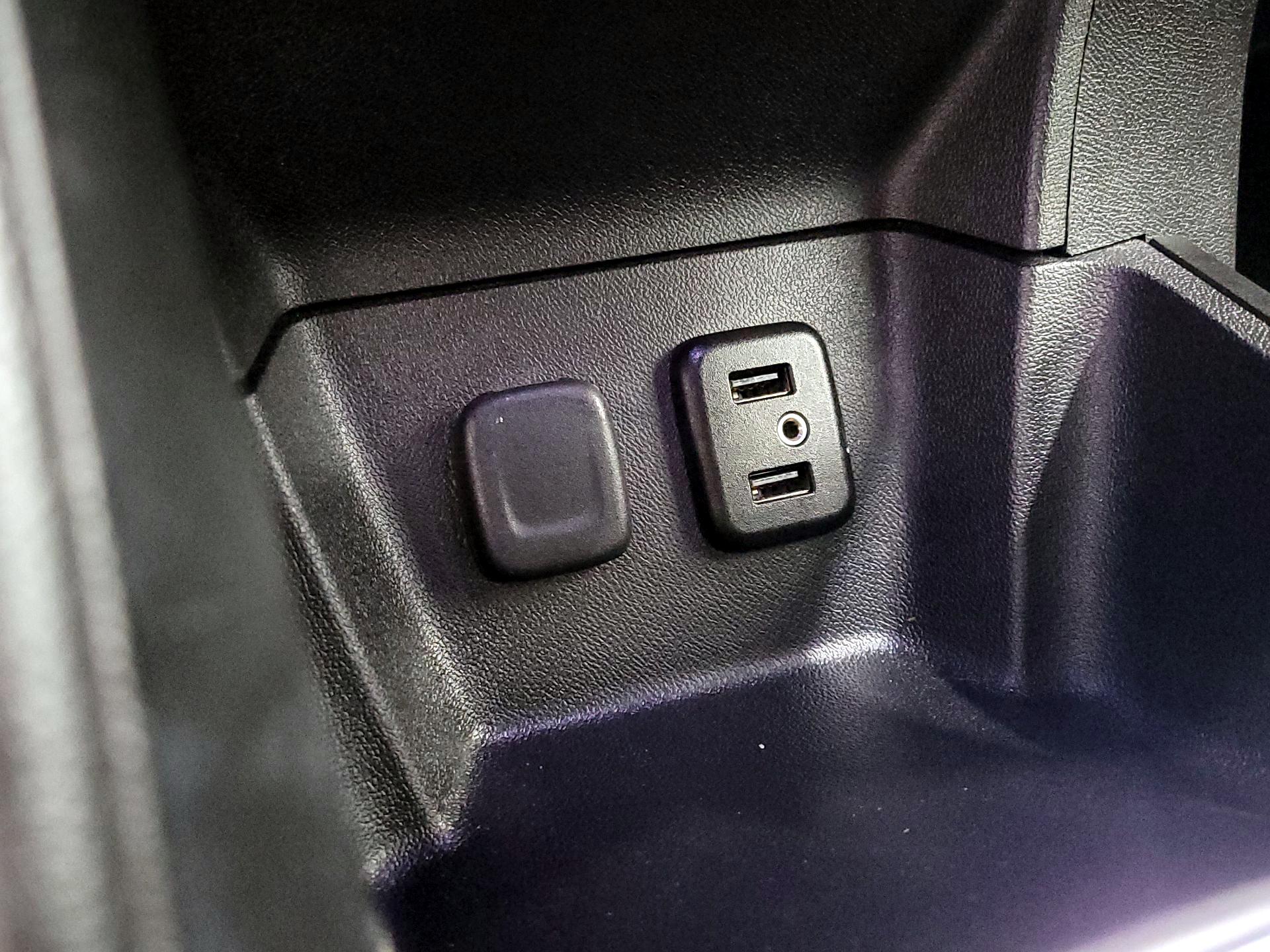 Thumbnail: 2017 Chevrolet Volt - 18