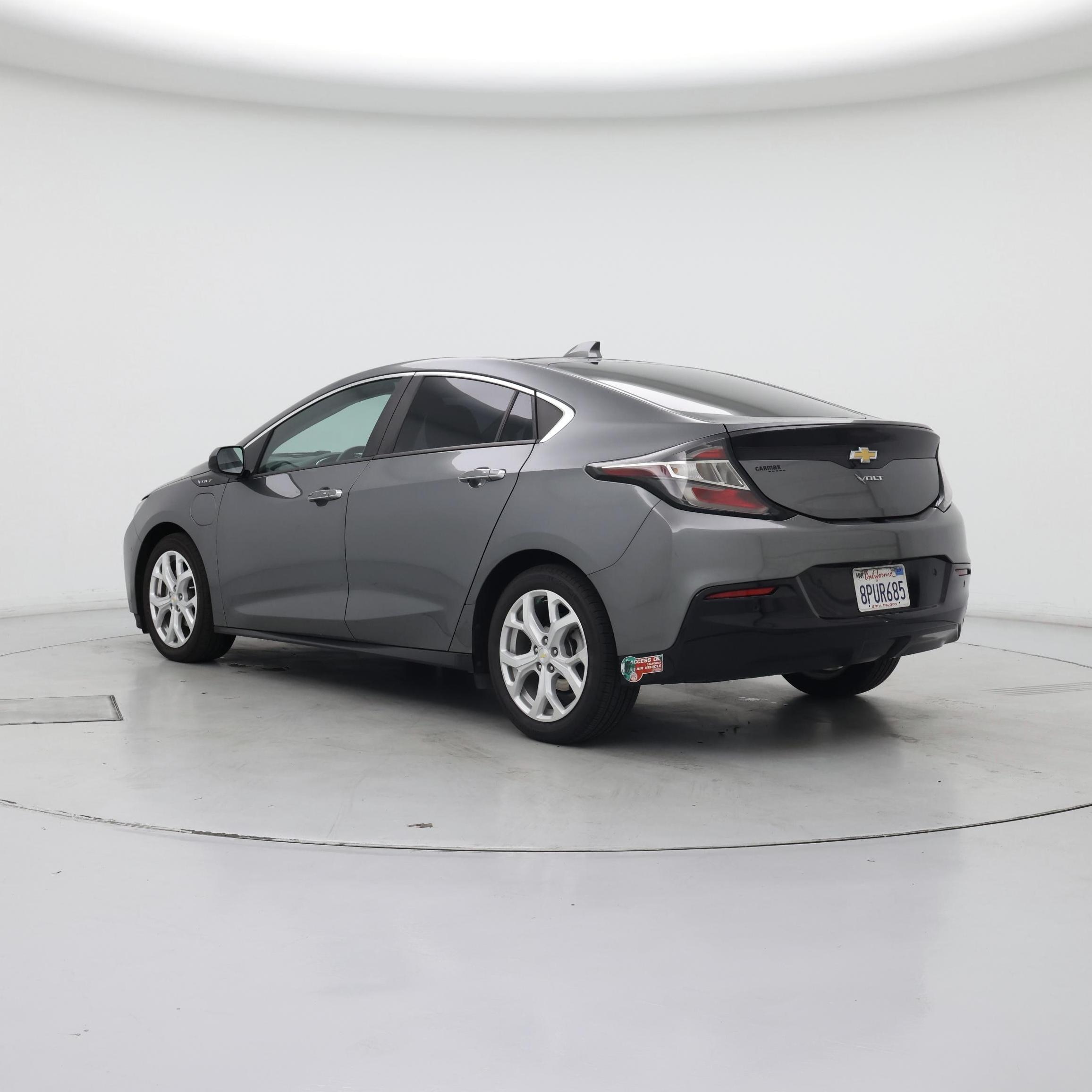 Thumbnail: 2017 Chevrolet Volt - 2