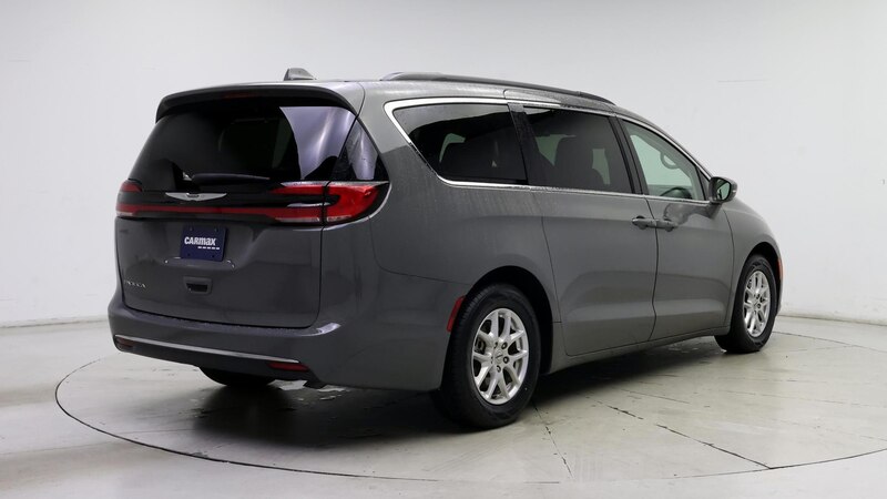 2022 Chrysler Pacifica Touring L 8