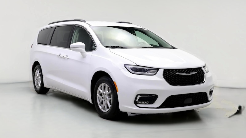 2022 Chrysler Pacifica Touring L Hero Image