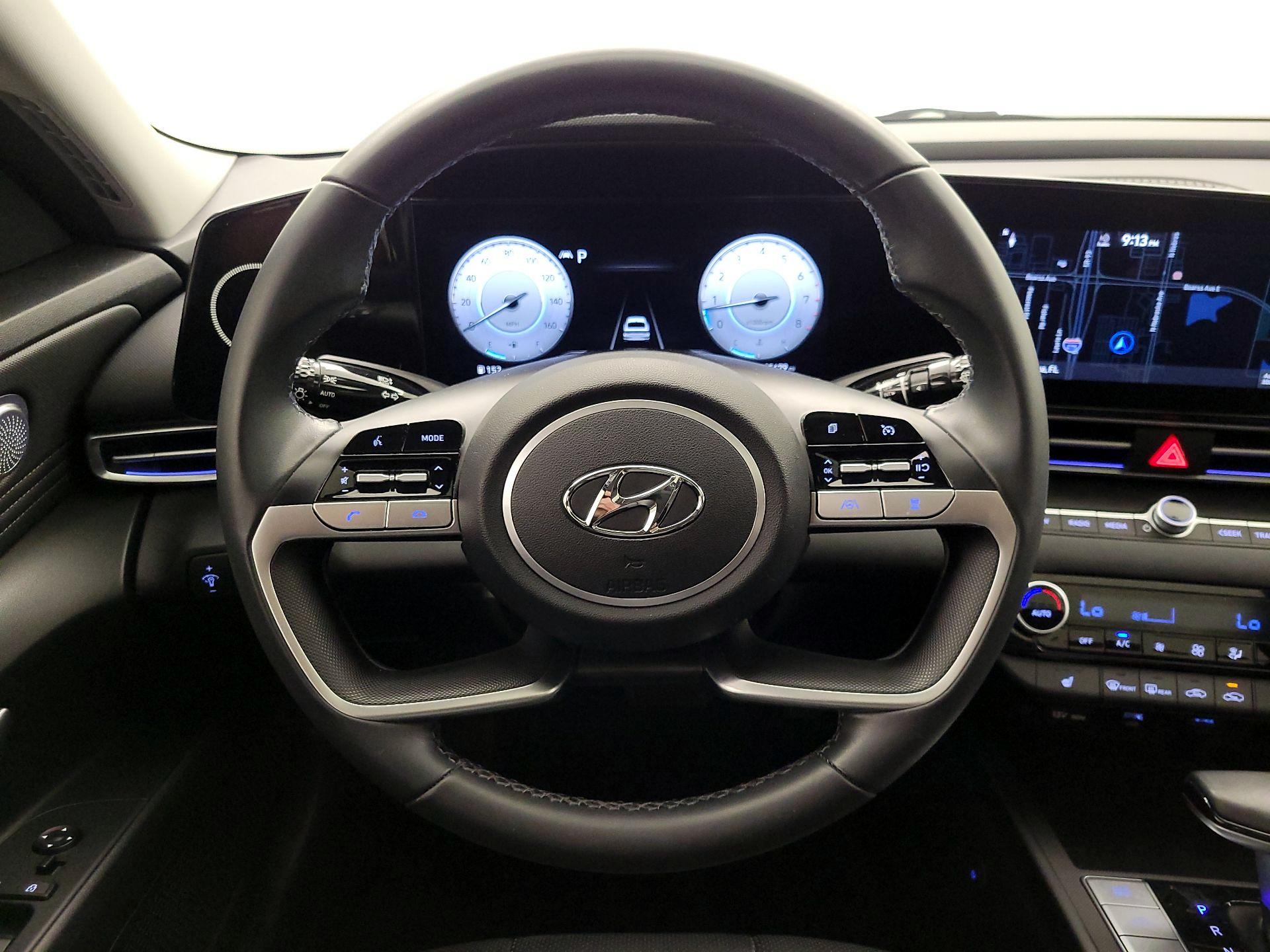 Thumbnail: 2022 Hyundai Elantra - 10