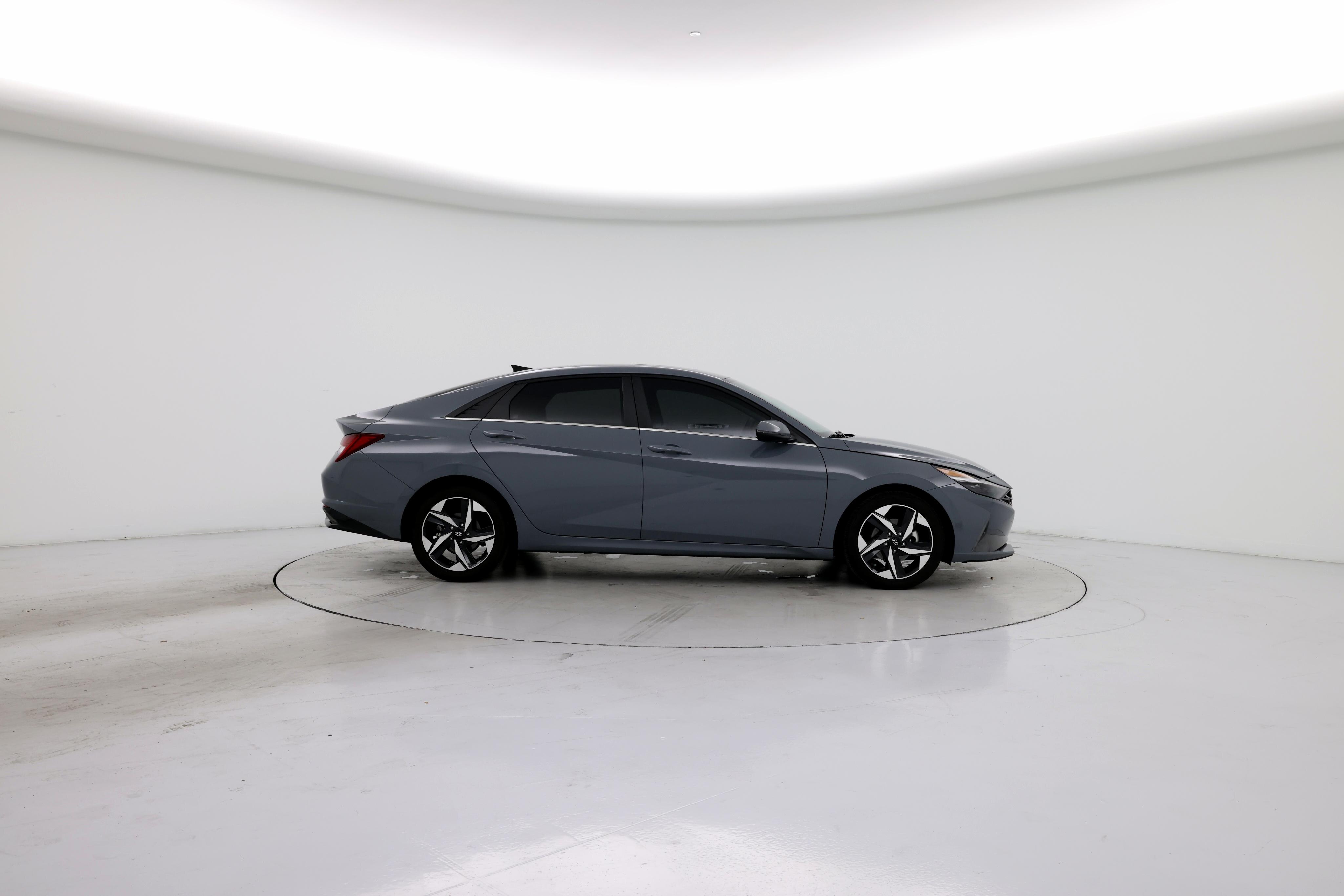 Thumbnail: 2022 Hyundai Elantra - 7