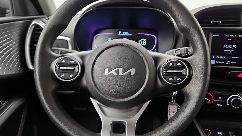 2023 Kia Soul LX 10