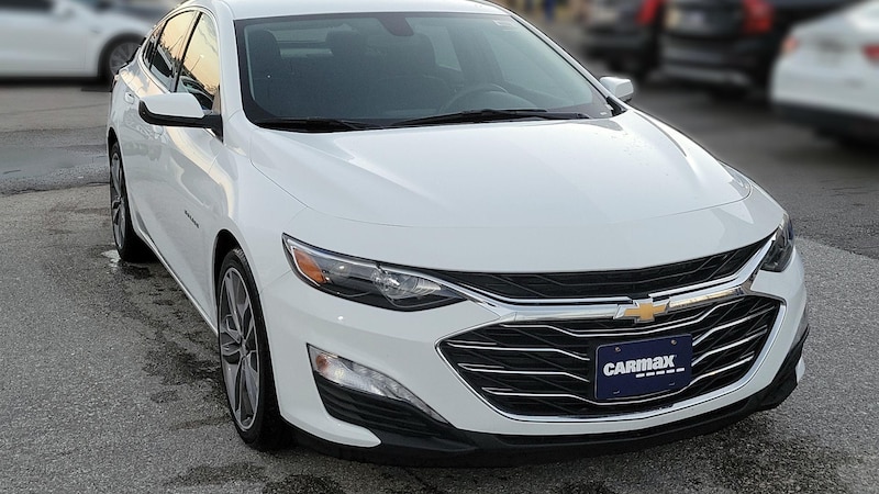 2022 Chevrolet Malibu LT Hero Image