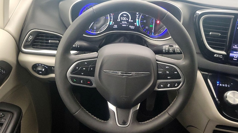 2022 Chrysler Pacifica Touring L 10