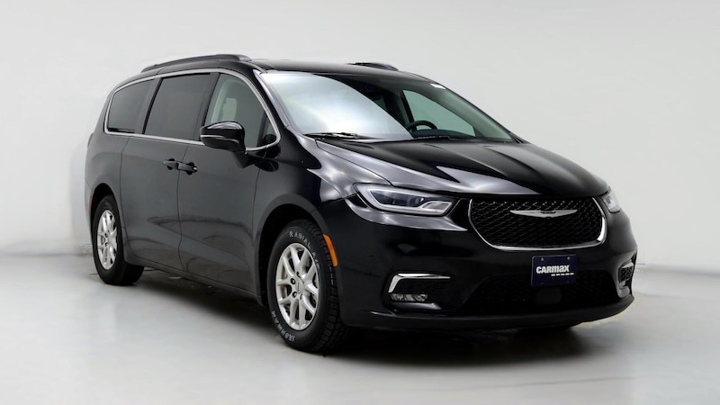 2022 Chrysler Pacifica Touring L Hero Image