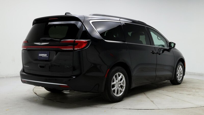 2022 Chrysler Pacifica Touring L 8