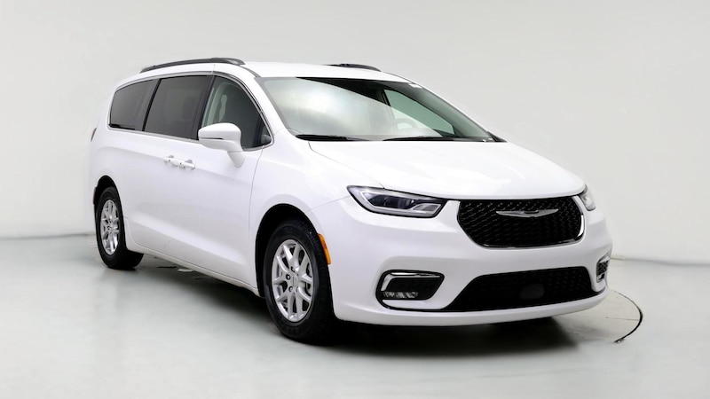 2022 Chrysler Pacifica Touring L Hero Image