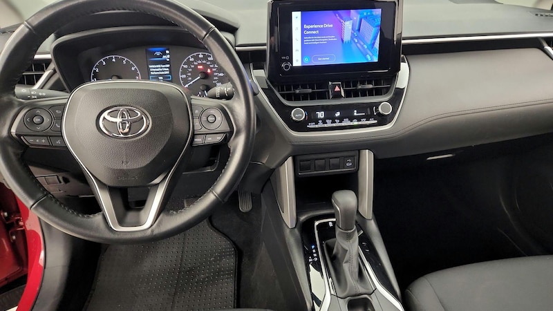 2023 Toyota Corolla Cross LE 9