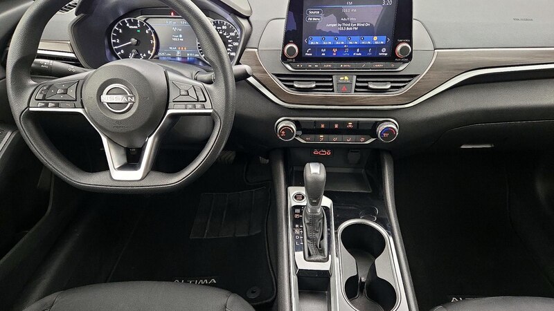 2024 Nissan Altima SV 9