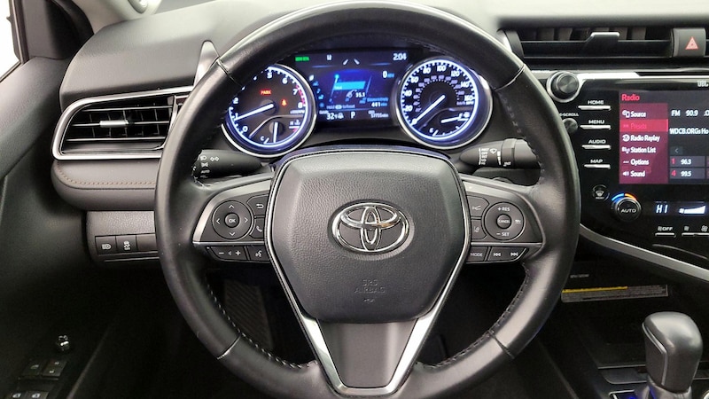 2019 Toyota Camry XLE 10