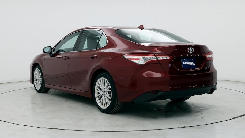 2019 Toyota Camry XLE 2