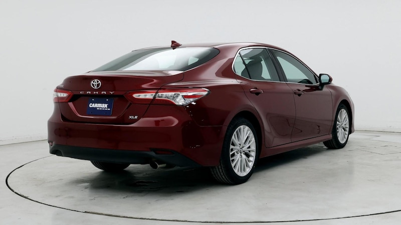 2019 Toyota Camry XLE 8