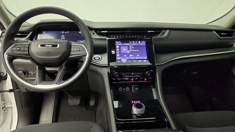 2023 Jeep Grand Cherokee Laredo 9