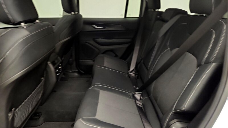 2023 Jeep Grand Cherokee Laredo 19