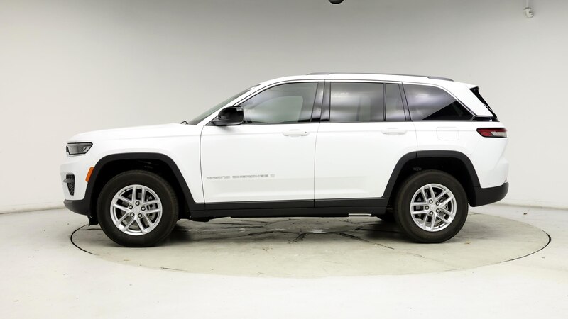 2023 Jeep Grand Cherokee Laredo 3